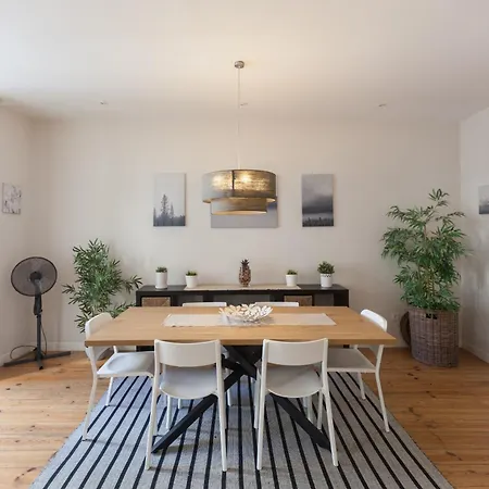 Flh Bairro Alto Spacious דירה